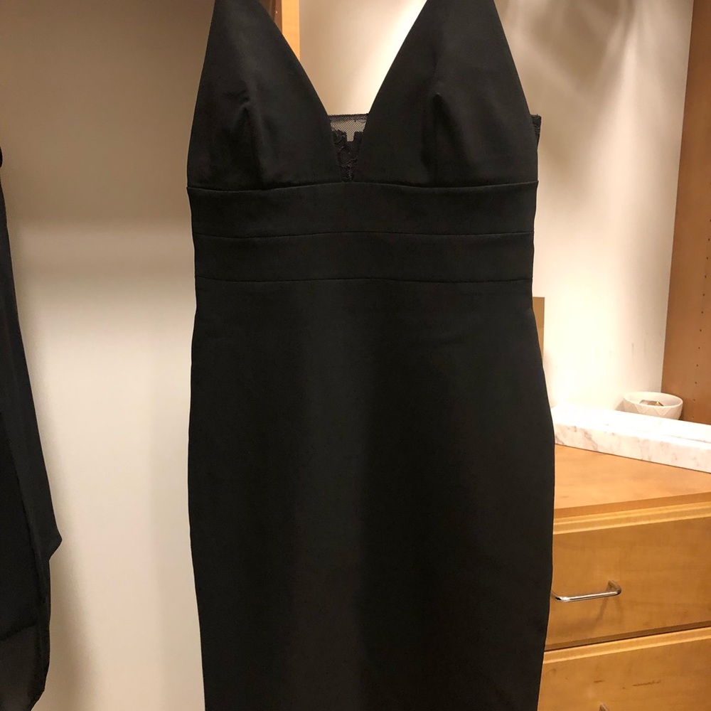 Alice and Olivia Lace Inset dress. Size 6 NWT